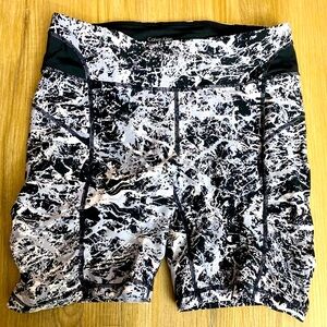 ❤️😍Calvin Klein Performance Yoga Black & White Athletic Shorts